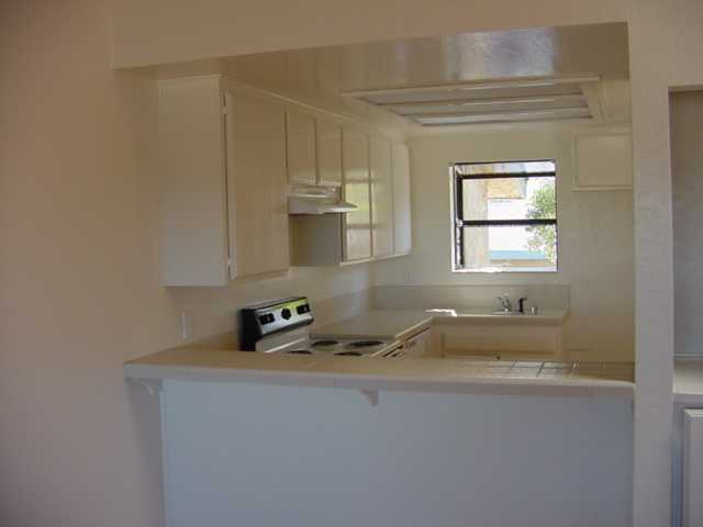 Building Photo - MOVE IN SPECIAL: Point Loma/OB Town Home with Views!