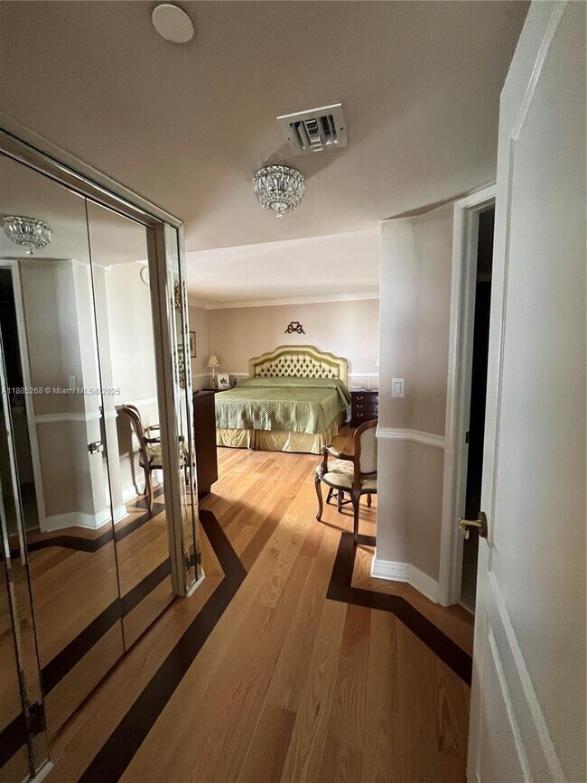 Building Photo - 5757 Collins Ave