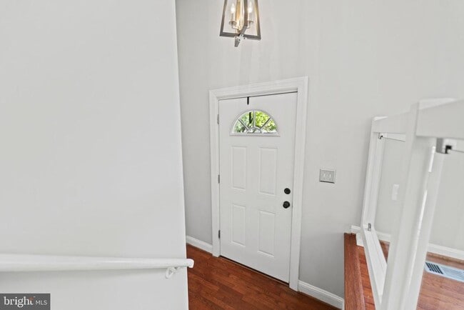 Building Photo - 2362 Hunters Square Ct