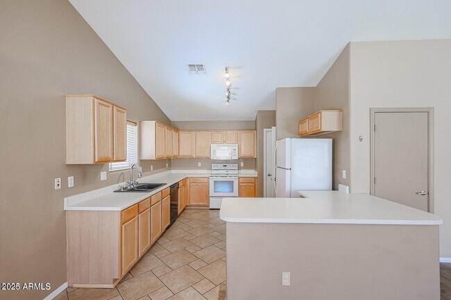 Building Photo - 15230 W Crocus Dr