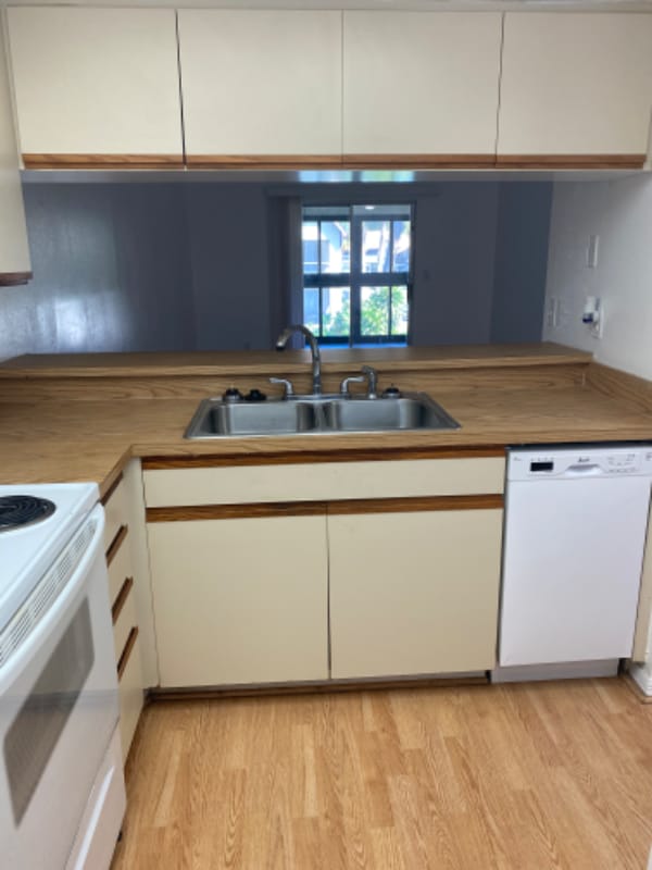 Building Photo - 3073 Sir Hamilton Cir