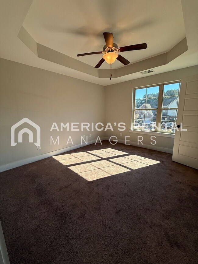 Building Photo - Townhome for Rent in Chelsea! COMING SOON!