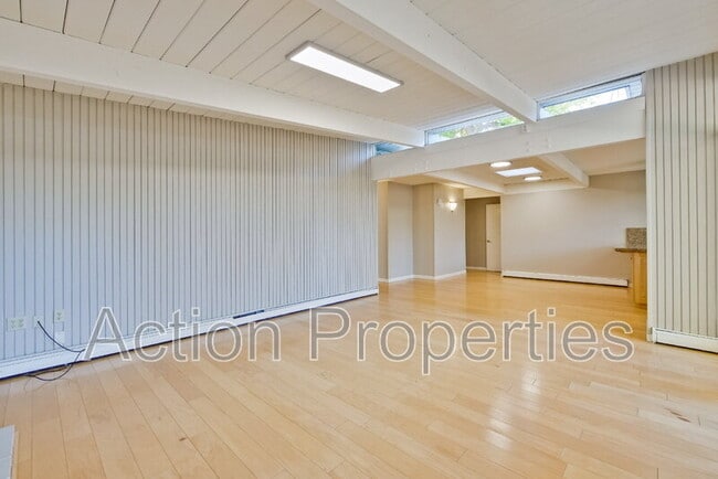 Building Photo - 3733 Carlson Cir