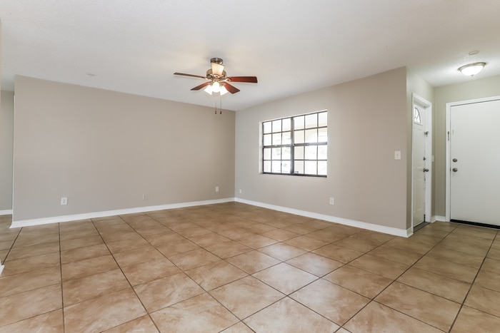 Building Photo - 1901 Derbywood Dr