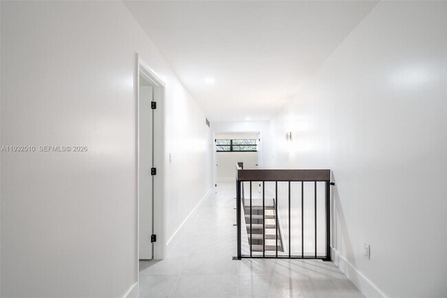 Building Photo - 8708 SW 79th Pl