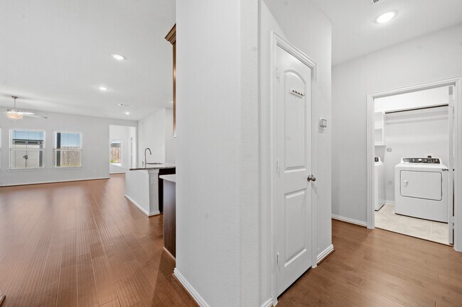 Building Photo - 8210 Vida Costa Dr