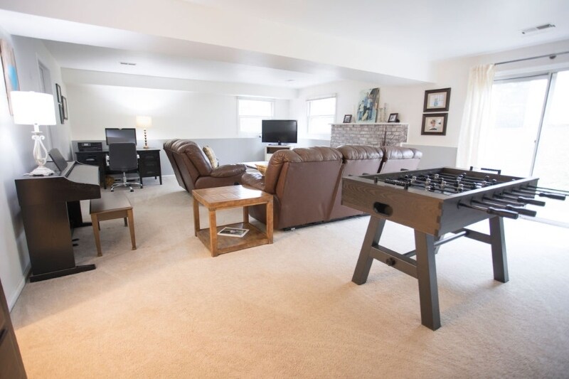 Building Photo - 7125 Hanks Pl