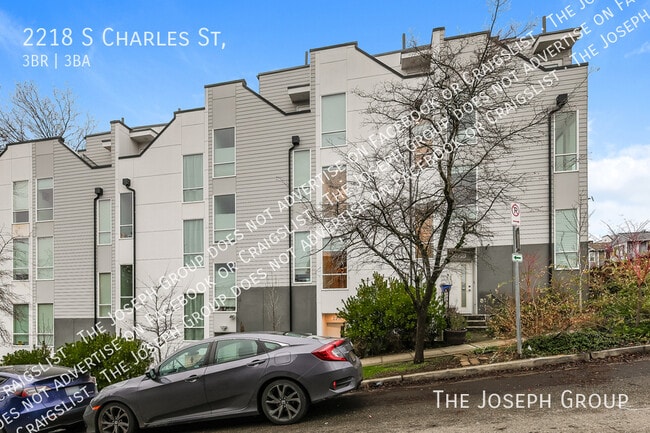 Building Photo - 2218 S Charles St