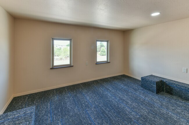 Building Photo - 8024 Canoncito Dr