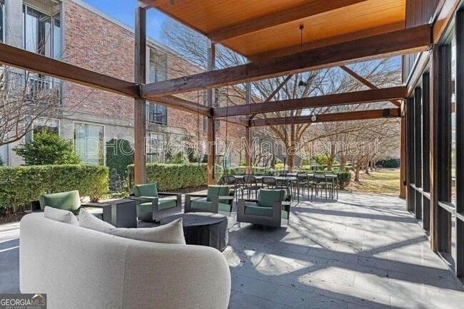 Building Photo - 659 Auburn Ave NE