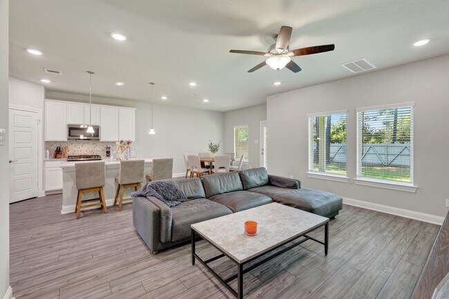 Building Photo - 17104 Coneflower Pl