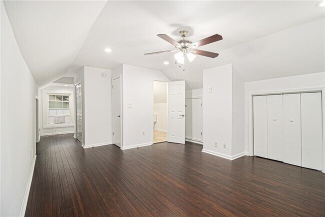 Building Photo - 1719 Flat Shoals Rd SE