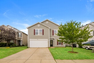 Building Photo - Spacious 4 Bedroom Home!