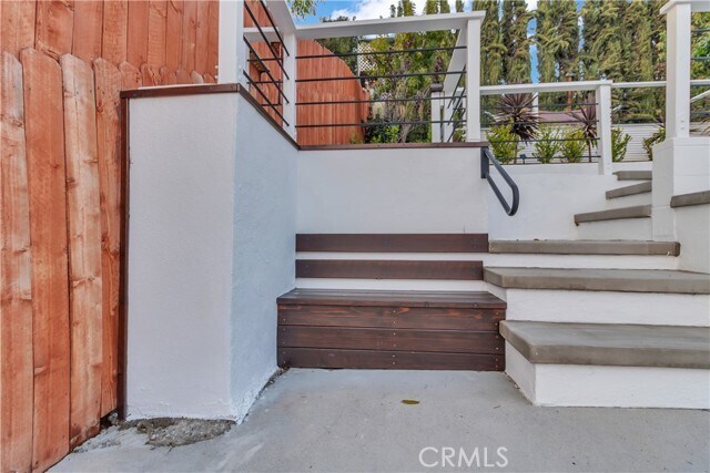 Building Photo - 4775 Huntington Dr