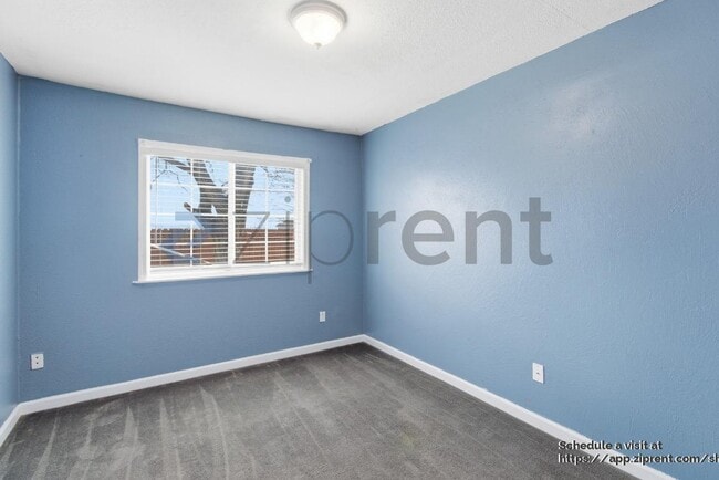 Building Photo - 6240 Klikitat Ct