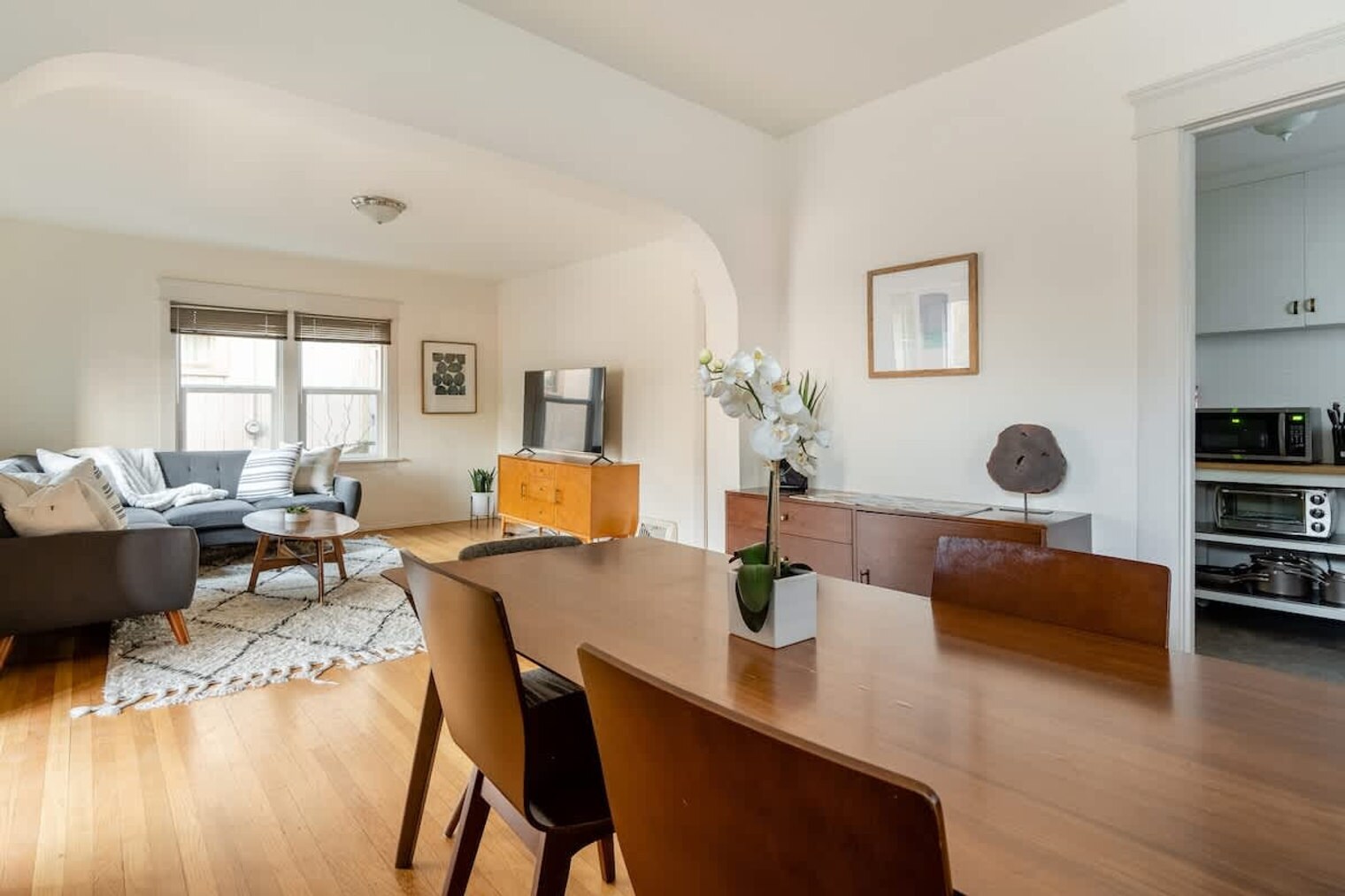 Building Photo - 2036 SE Morrison St