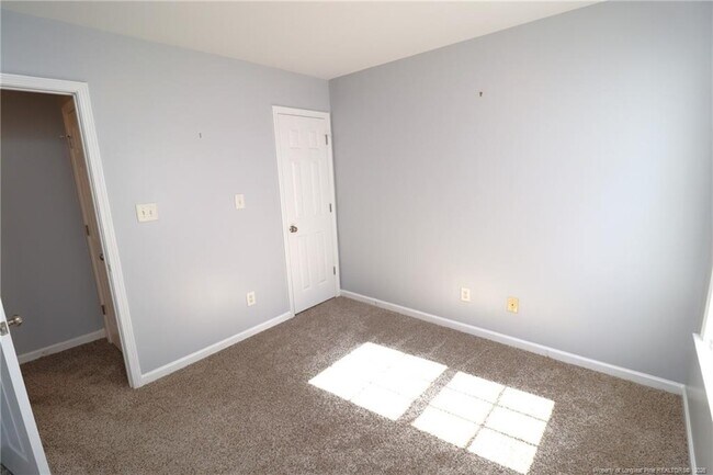 Building Photo - 410 Whitehall Ct