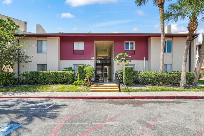 Building Photo - 8601 Huron Ct