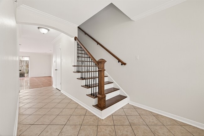 Building Photo - 13244 Trail Hollow Dr