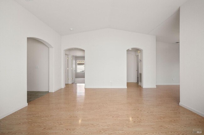 Building Photo - 332 Watson Hollow Dr