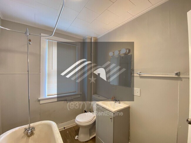 Building Photo - 323 Harrison St