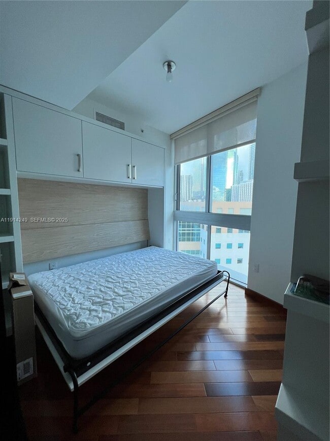 Building Photo - 350 S Miami Ave