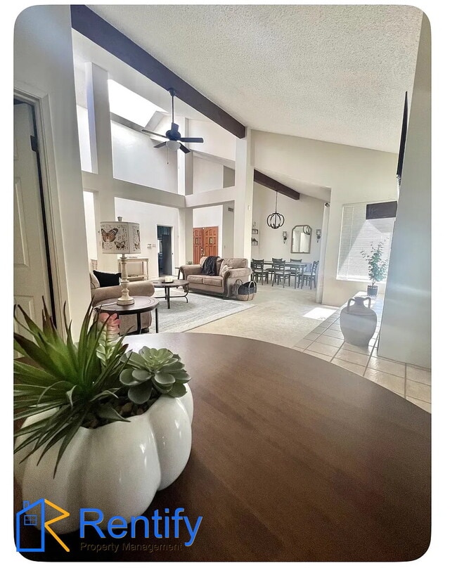 Building Photo - Gated 2bed/2bath home with lots of amenities