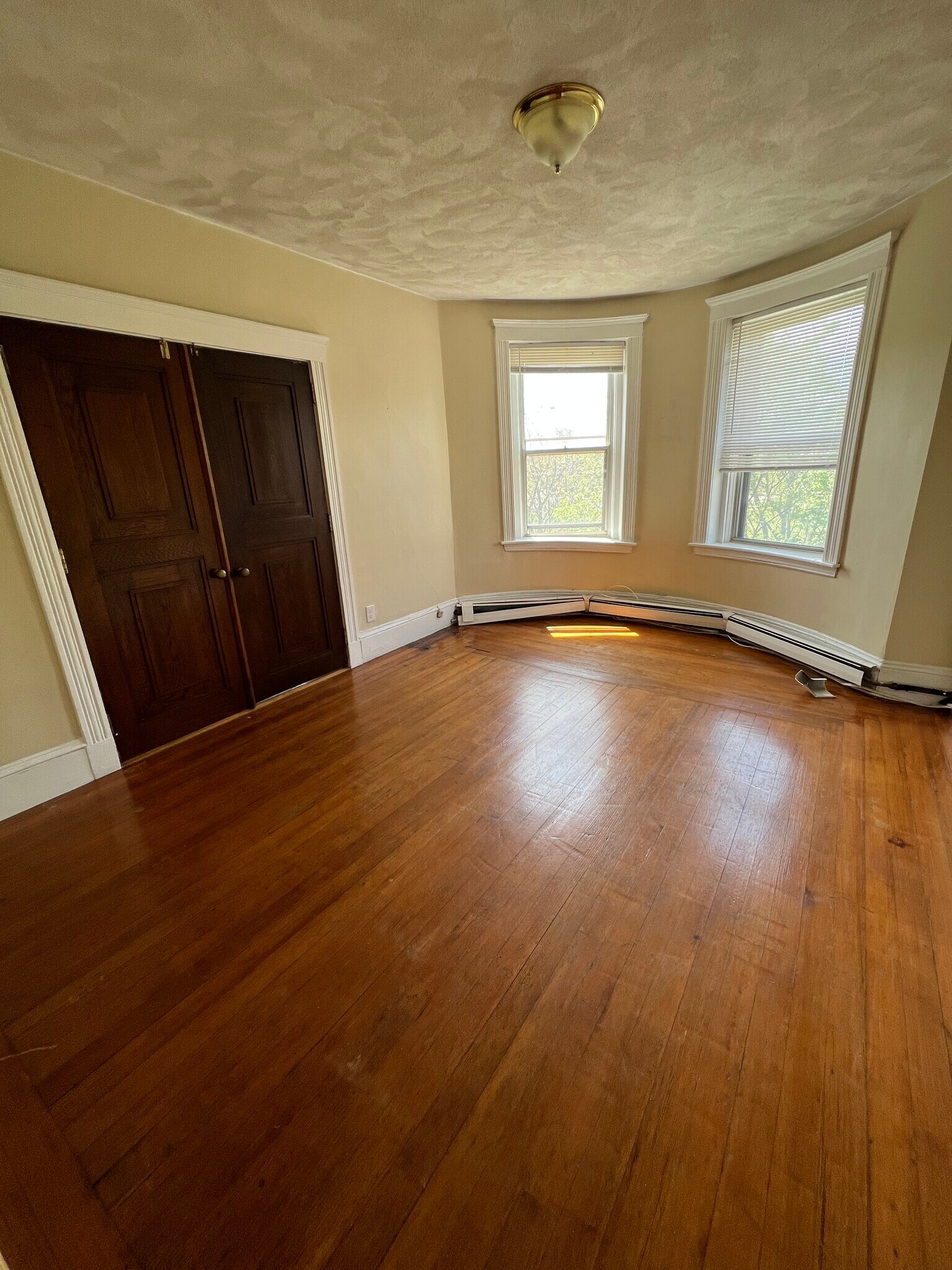 Building Photo - 252 Aspinwall Ave