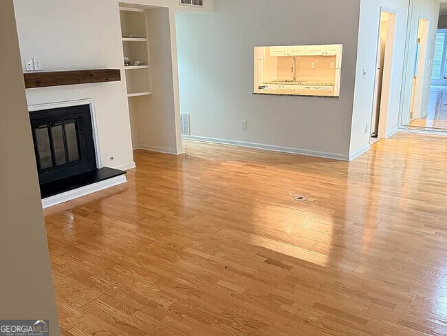 Building Photo - 301 Dunbar Dr