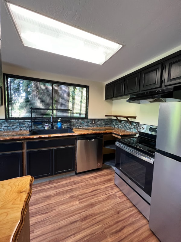 Building Photo - 160 S Solmar Dr