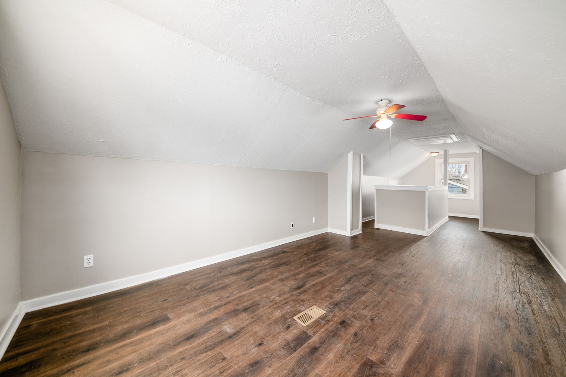 Bedroom 3 - 4284 Beechgrove Dr