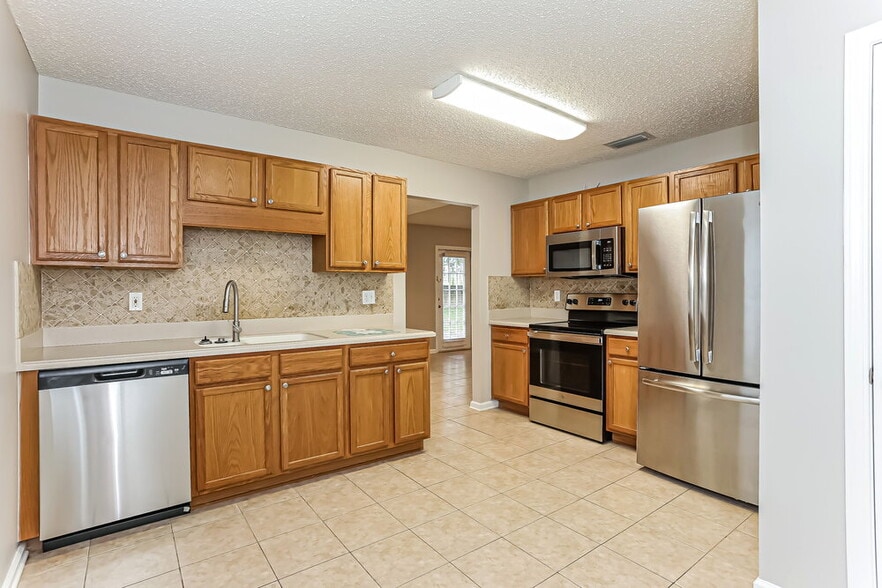 Building Photo - 1027 Preakness Ct