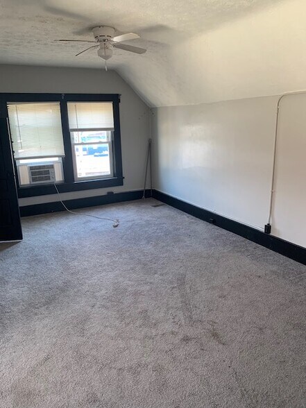 Building Photo - 11 N 4th St