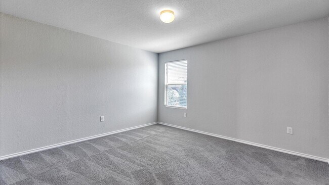 Building Photo - FREEDOM HILLS