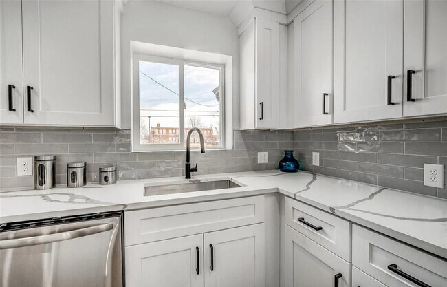 Building Photo - 3240 Dexter St