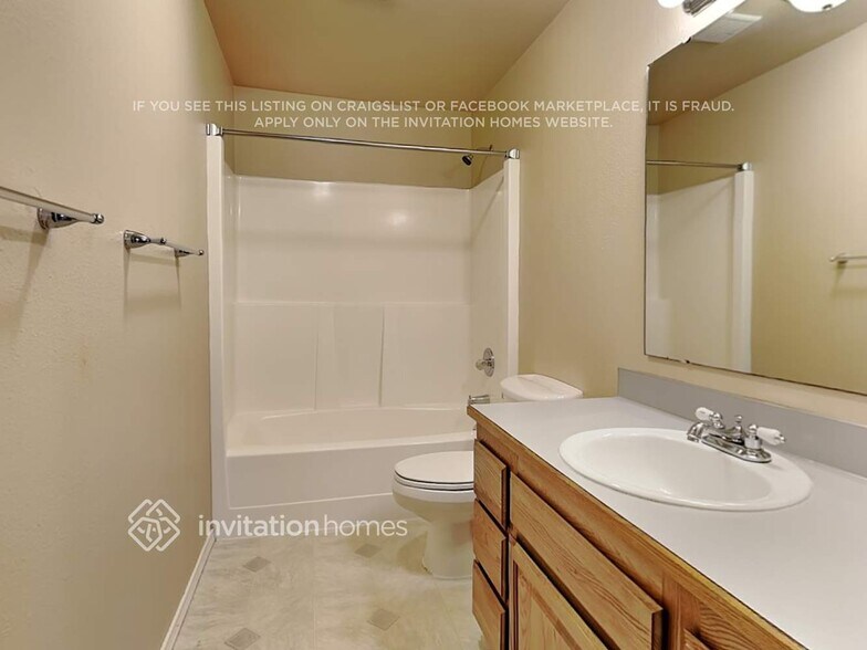Building Photo - 926 S Magnolia Ln