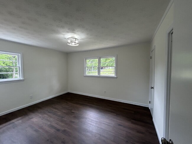 Building Photo - 3 BD 1.5 BA remodeled home for rent in Mon...