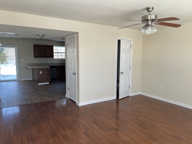 Building Photo - 36 Defy Ln