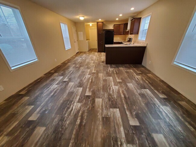 Building Photo - 48 Sparrow Hill Dr