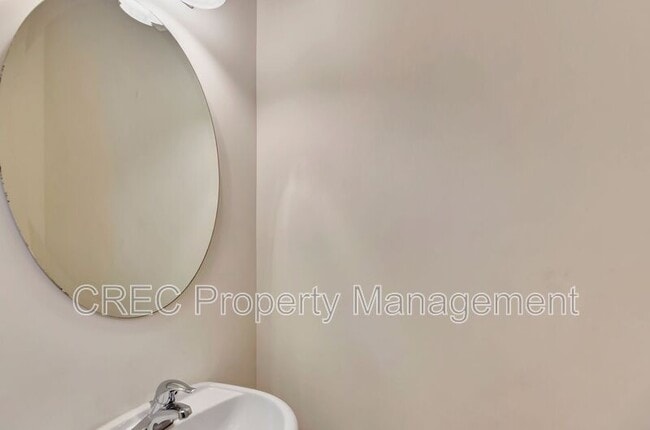 Building Photo - 232 S Lamplighter Ln