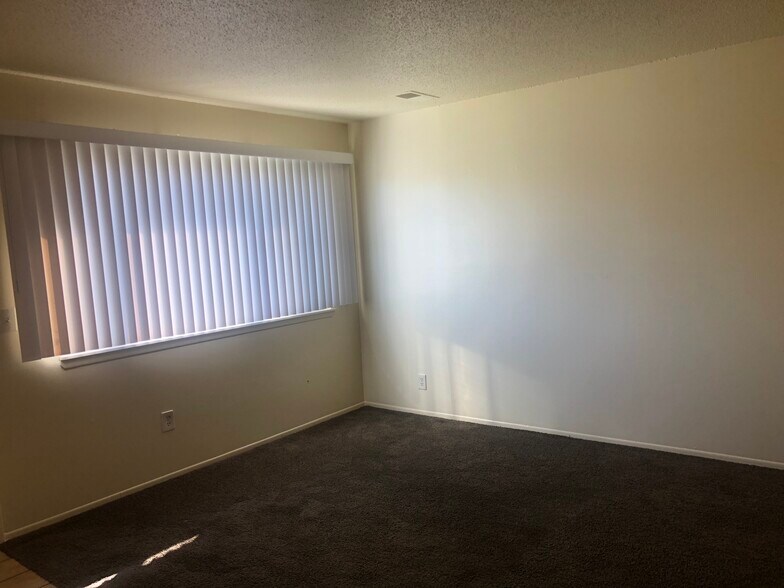 Building Photo - 1552 Hanover St