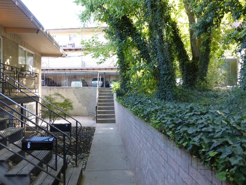 Building Photo - 475 Wall St