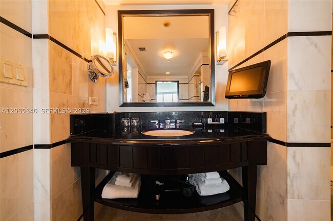 Building Photo - 4391 Collins Ave