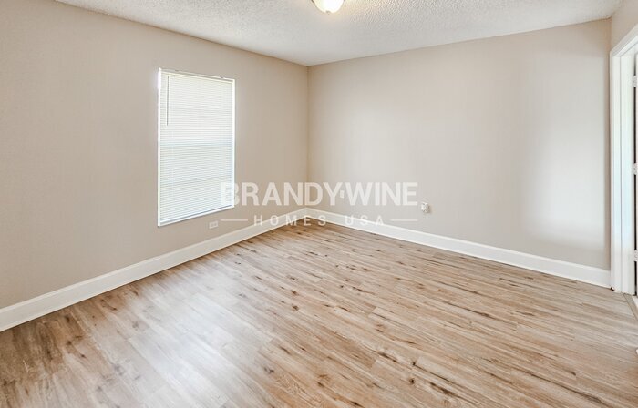 Building Photo - 2606 32nd Village Ave