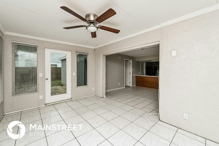 Building Photo - 2608 Hampton Park Pl