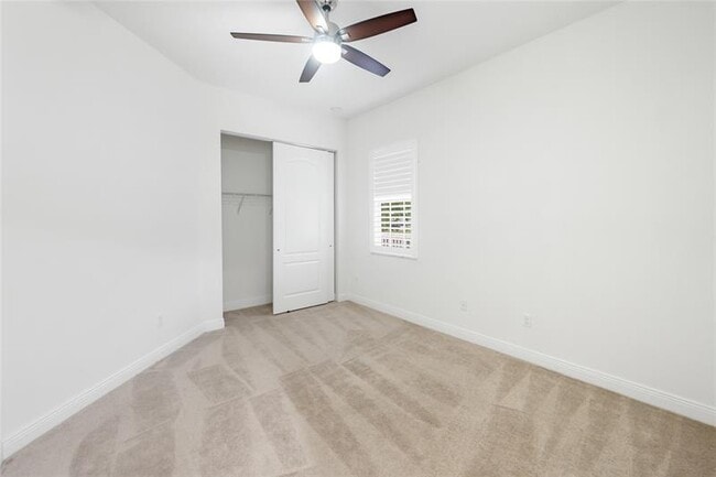 Building Photo - 9741 S Miralago Way