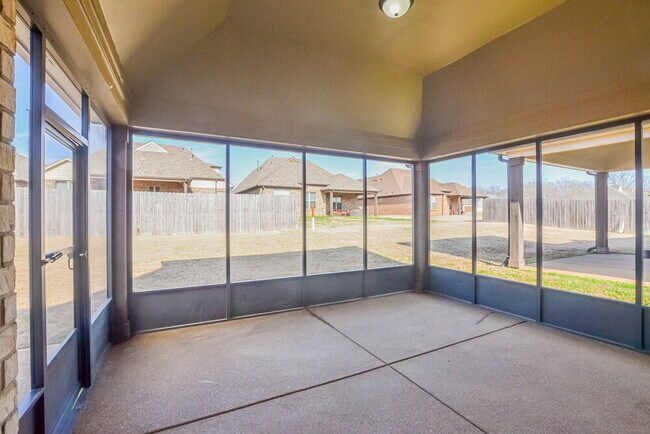 Building Photo - 145 Hidden Meadows Ln