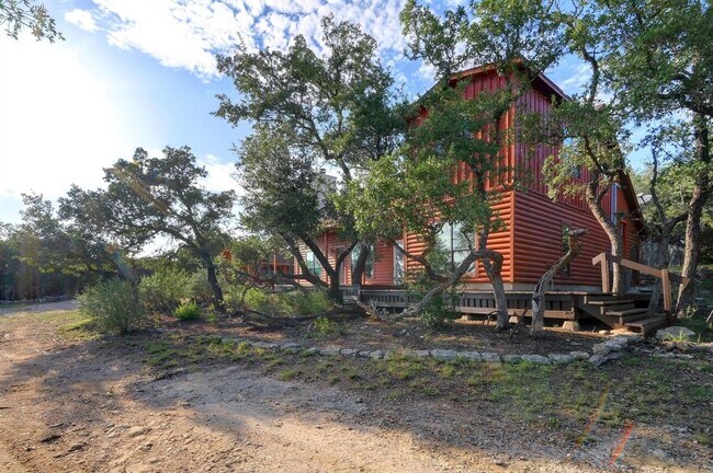 Building Photo - 401 Madrone Canyon Dr