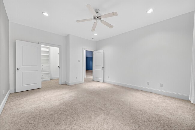 Building Photo - 6 S Berryline Cir