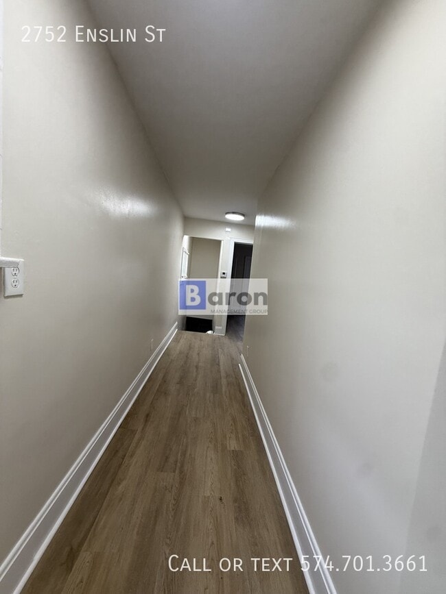 Building Photo - 2752 Enslin St